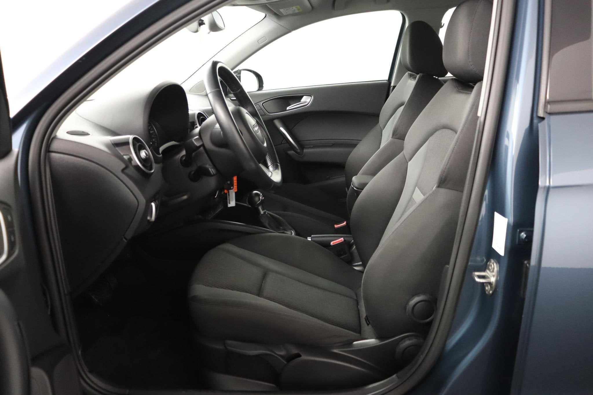 Audi A1 Sportback 1.0 TFSI Design Pro Line |NAP|Automaat|Cru, Stof, Blauw, Origineel Nederlands, Bedrijf