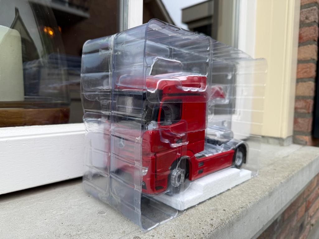 1:24 Mercedes Actros rood 2019 Truck Solido, Hobby en Vrije tijd, Modelauto's | 1:24, Nieuw, Ophalen of Verzenden, Bus of Vrachtwagen