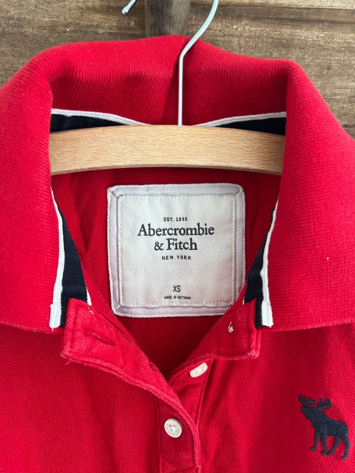 Rode Abercrombie & Fitch polo - Maat XS, Ophalen of Verzenden, Zo goed als nieuw, Korte mouw, Maat 34 (XS) of kleiner