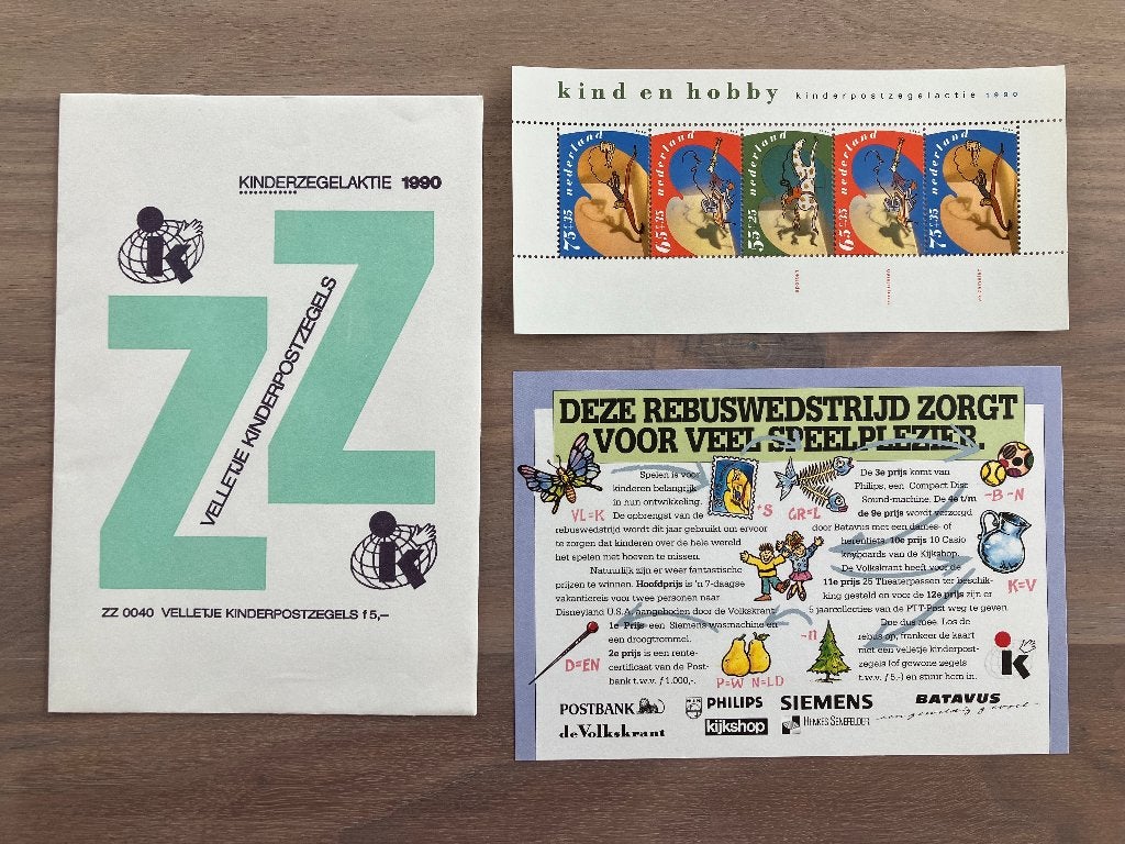Vel Kinderpostzegels 1990 in originele enveloppe, Ophalen of Verzenden, Na 1940, Postfris