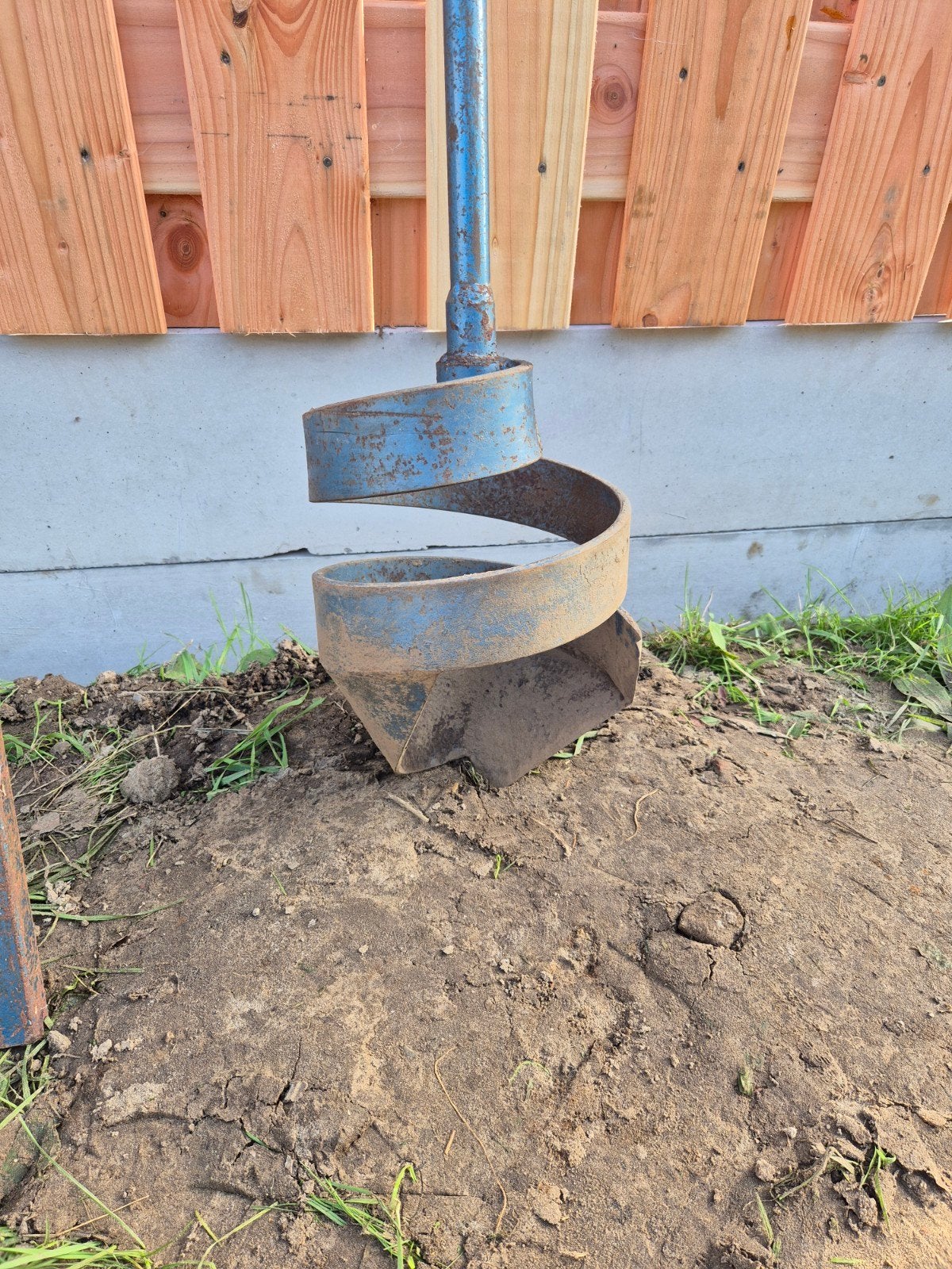 Grondboor 23 cm met 2 verlengstukken voor betonpalen, Ophalen, Gebruikt, Grondboor