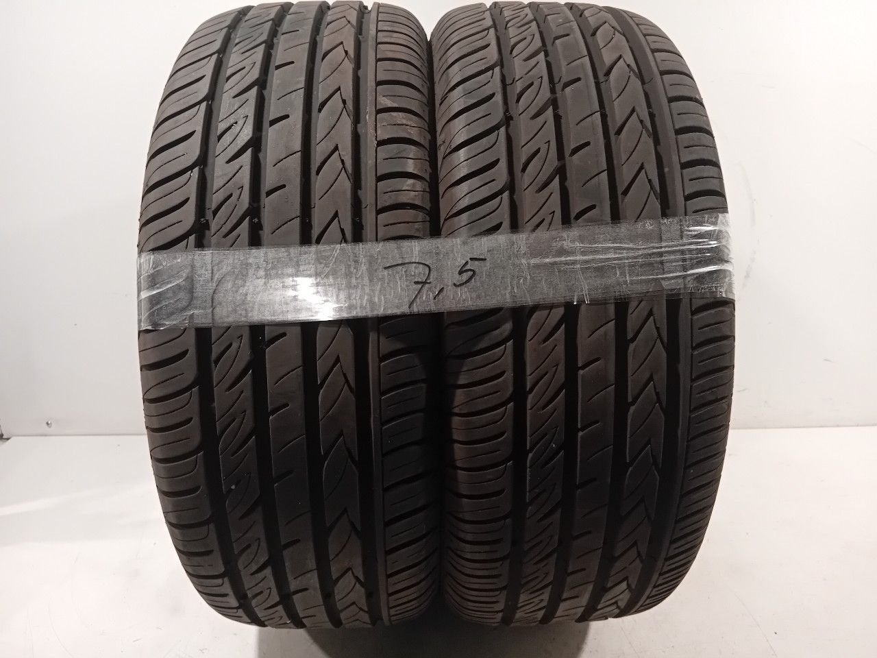 Bandenset 2 stuks Zomer 215 55 R16, Onderdelen@venauto.nl, Van der Ven Autorecycling B.V., Ettenseweg 76, 4706 PB Roosendaal, The Netherlands