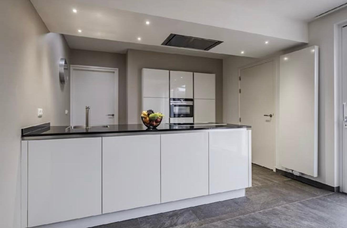 Moderne hooglans witte häcker keuken, Gebruikt, Wit, Overige typen, Graniet of Steen