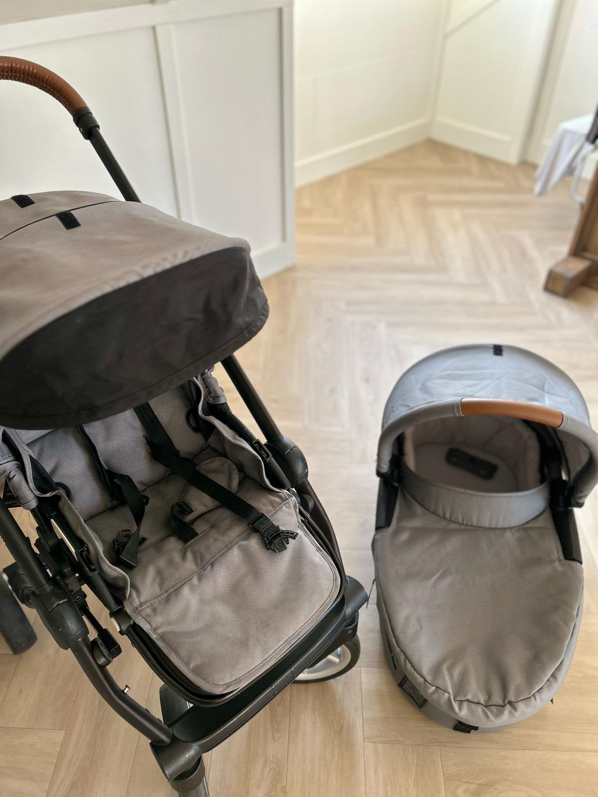 Mutsy Evo - Stroller and Bassinet - in very good condition, Ophalen of Verzenden, Zo goed als nieuw, Kinderwagen, Mutsy