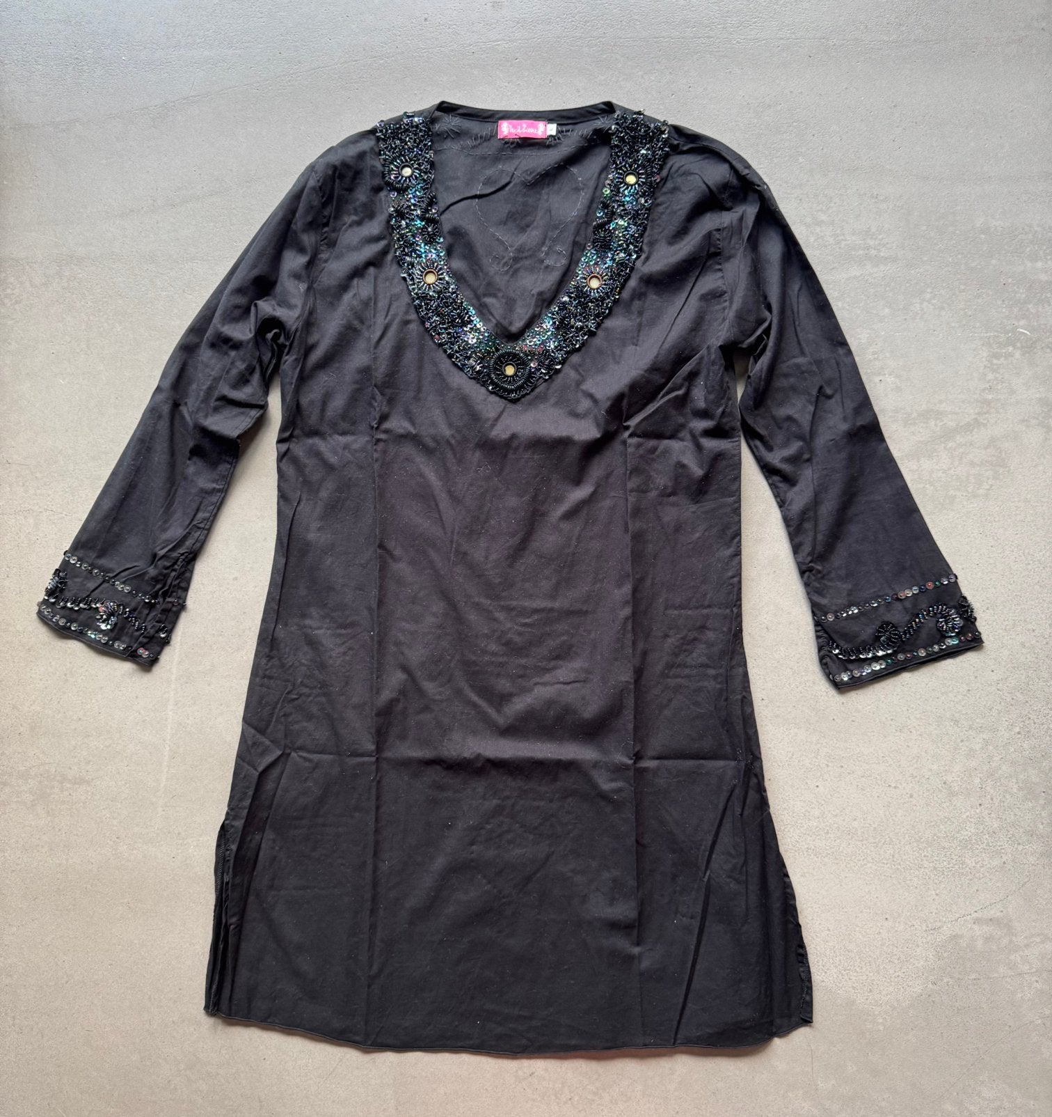 Hot Lava strandtuniek zwart  L  handgeborduurde kraatjes etc, Zwart, Maat 42/44 (L), Ophalen of Verzenden, Lange mouw