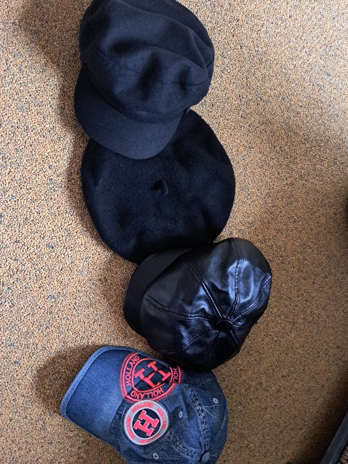 Diverse Hoeden en Petten - Verschillende Stijlen, Gedragen, One size fits all, Ophalen of Verzenden, Pet