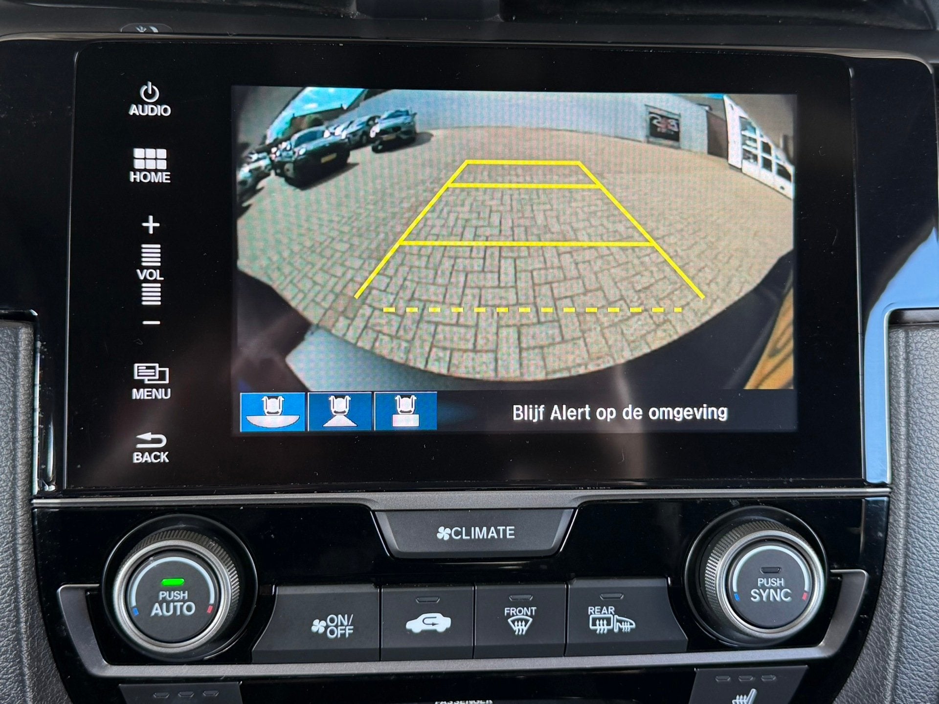 Honda Civic 1.0 i-VTEC PDC+Camera Clima Navigatie Stoelverwa, Dealer onderhouden, Stof, Gebruikt, Euro 6