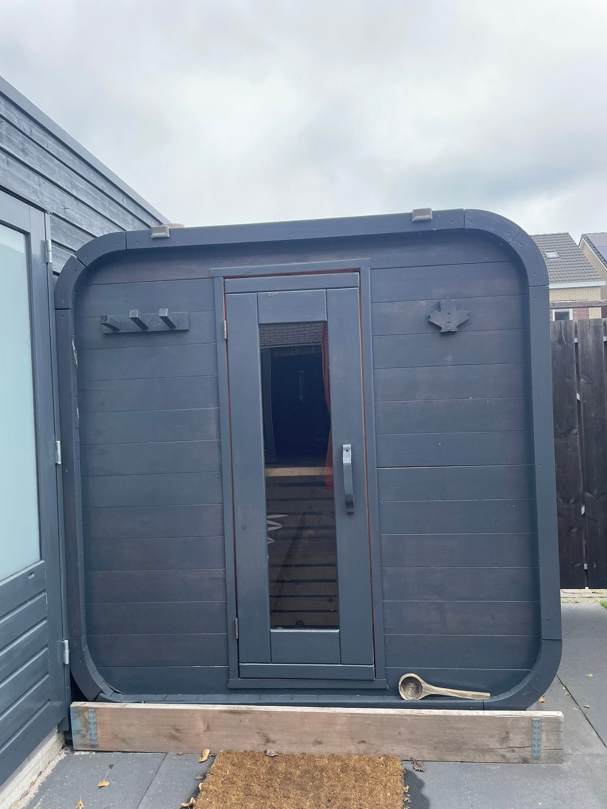 Luxe Compacte Sauna (Binnen/Buiten) – Sentiotec 390 – 9 kW, Ophalen, Gebruikt, Complete sauna