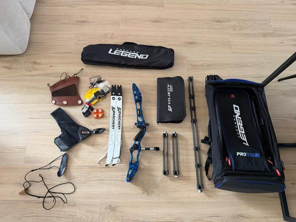 Complete linkshandige recurve Hoyt Handboogset / handboog, Sport en Fitness, Handboogschieten, Ophalen of Verzenden, Gebruikt