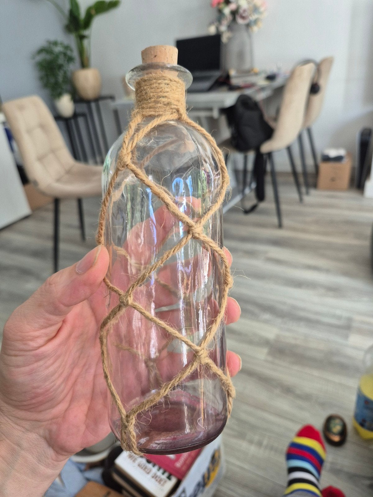 Decoratieve glazen fles met touw en kurk, Transparant, Ophalen of Verzenden, Geschikt voor droogbloemen, Glas