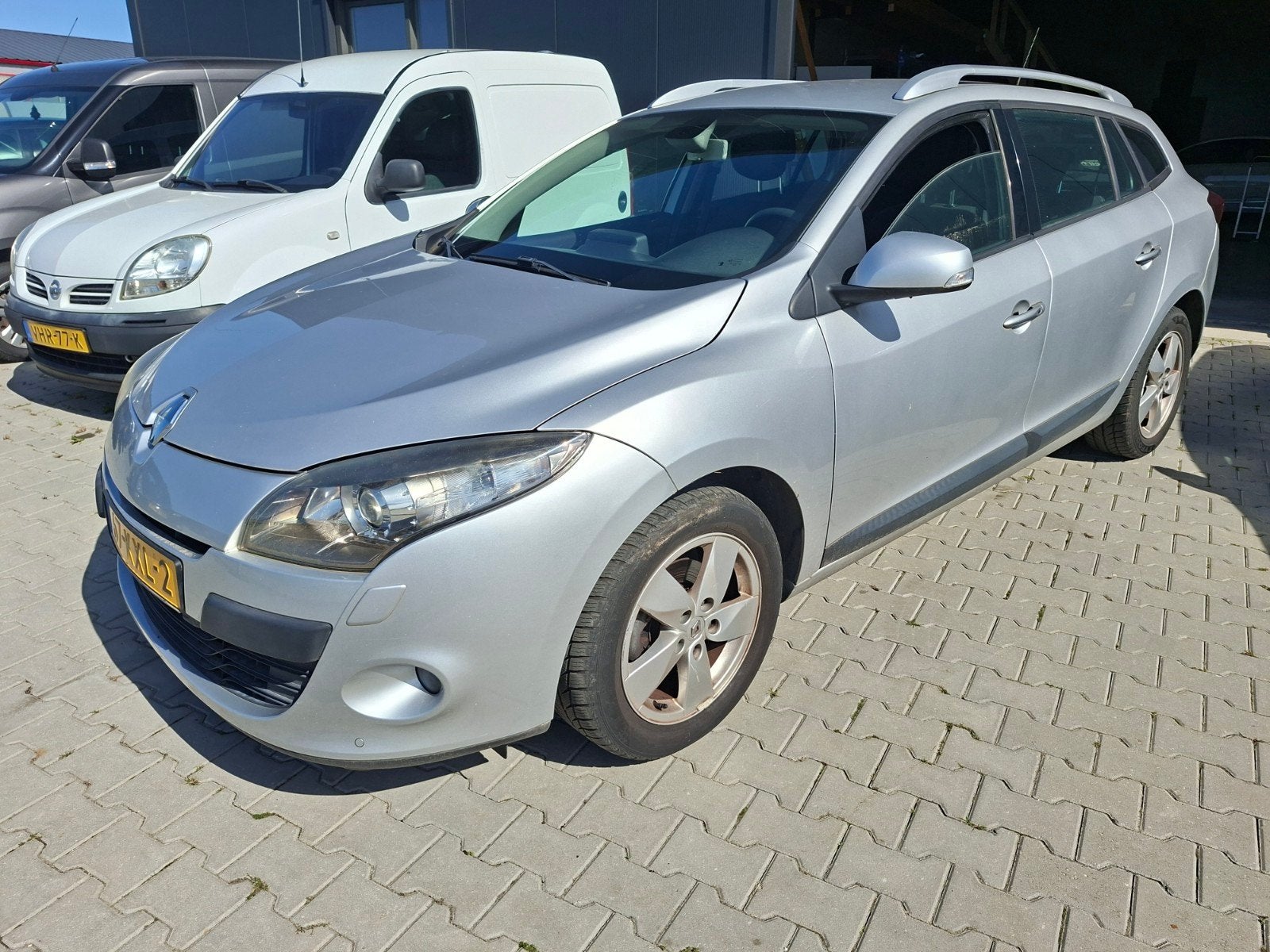 Renault Mégane 1.4 16V  96KW Estate 2010 Grijs, Auto's, Voorwielaandrijving, 657 kg, 15 km/l, 4 cilinders