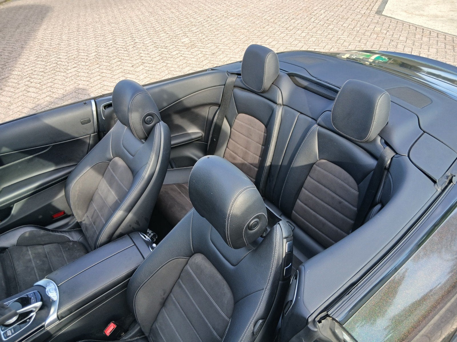 Foto 10 van Mercedes-Benz C-Klasse C300 245pk 9G-TRONIC 2017 129000km