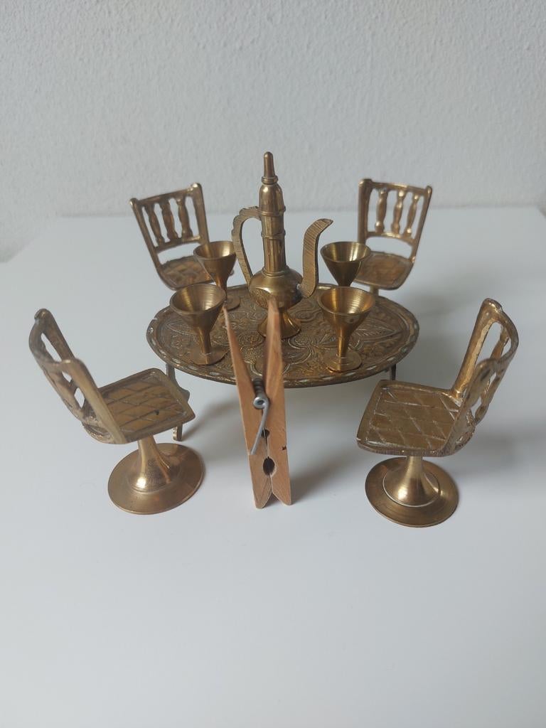Miniatuur koperen eethoekje voor poppenhuis, Ophalen of Verzenden, Koper