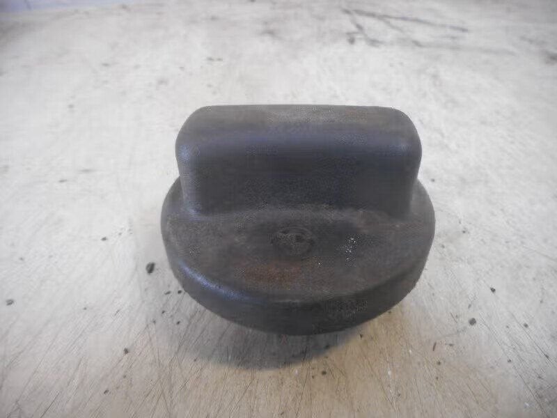 TANKDOP BMW 3 serie (E36 / 4) (01-1990/11-1998), Gebruikt, Ophalen of Verzenden, Petuelring 130 80809 München, DE, BMW