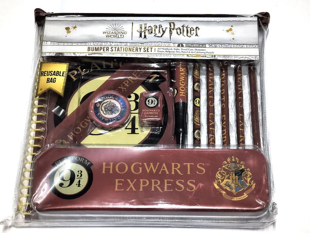 11-Delige Harry Potter Stationery Set, Walter-Gropius-Allee 1  ⠀ ⠀68519 ⠀VIERNHEIM  ⠀ ⠀Duitsland, A5, Nieuw, Sales.support@pyramidinternational.com