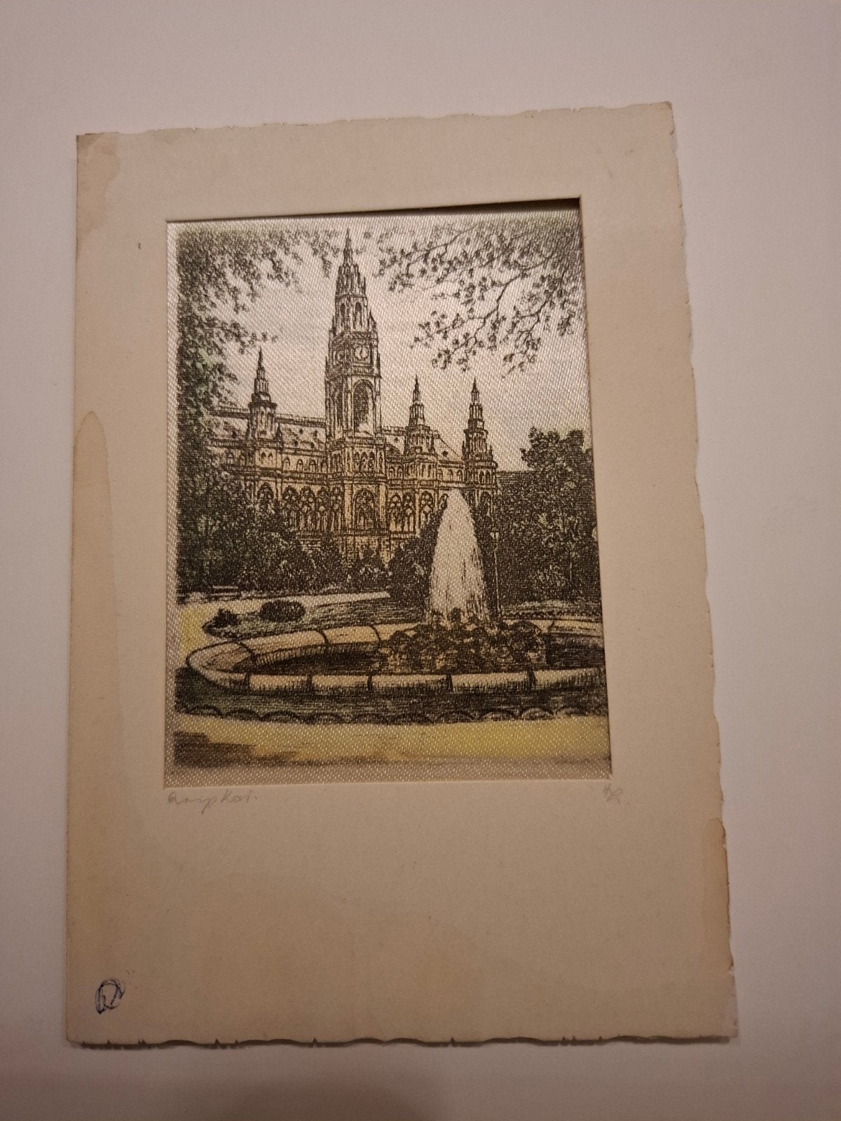 Ets van het Wiener Rathaus met fontein op zijde 8 x 11cm., Ophalen, Stadsgezicht, Ets, 1900 - 1949