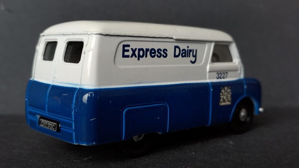 Bedford Ca Express Dairy 1:43 Corgi Toys Pol, Corgi@corgi.co.uk, Zo goed als nieuw, Corgi Classics, Corgi