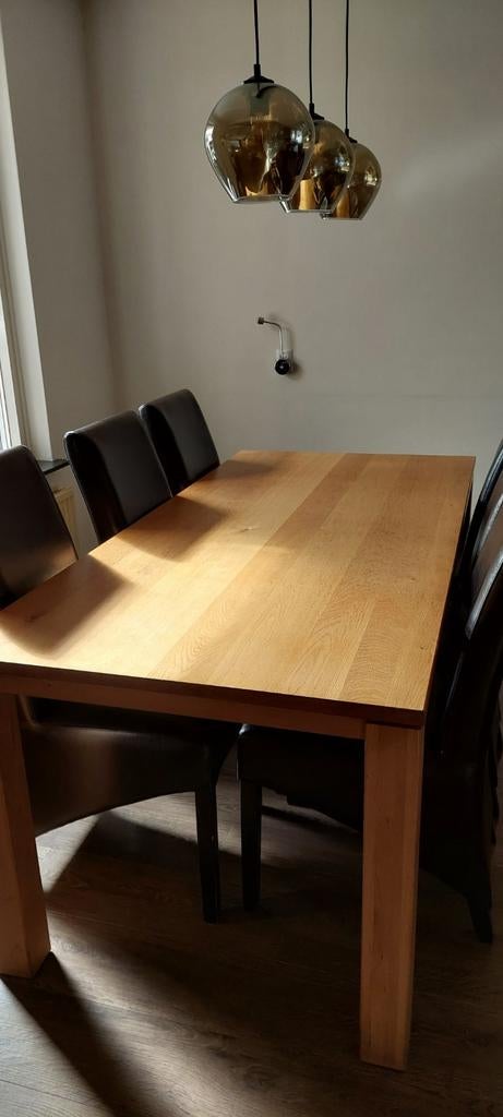 Blank eiken tafel met 6 donkerbruine stoelen, Huis en Inrichting, Tafels | Eettafels, Gebruikt, 200 cm of meer, Vijf personen of meer
