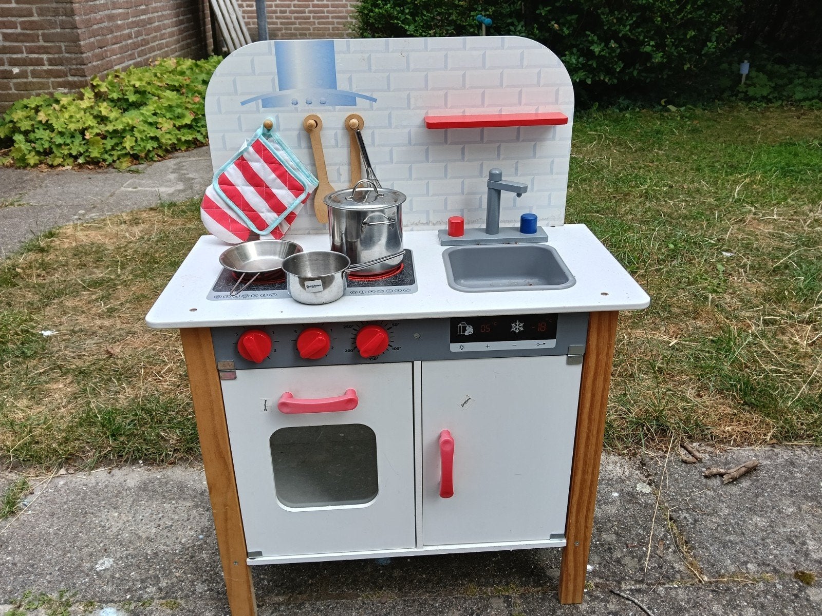 speelkeukentje met speelgoed, Kinderen en Baby's, Speelgoed | Speelkeukens, Ophalen, Gebruikt, Hout, Speelkeuken-accessoire