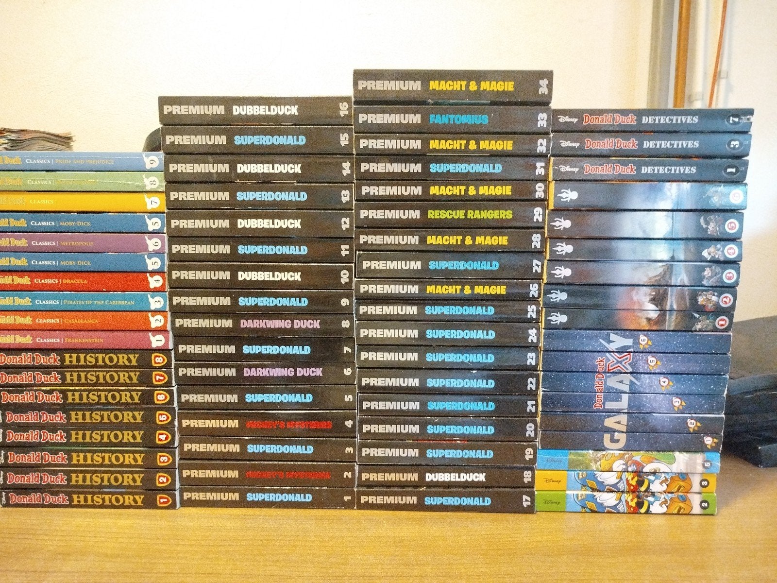 Donald Duck pockets REIS OM DE WERELD DETECTIVES FANTASY, Meerdere stripboeken, Ophalen of Verzenden, Zo goed als nieuw, Walt Disney