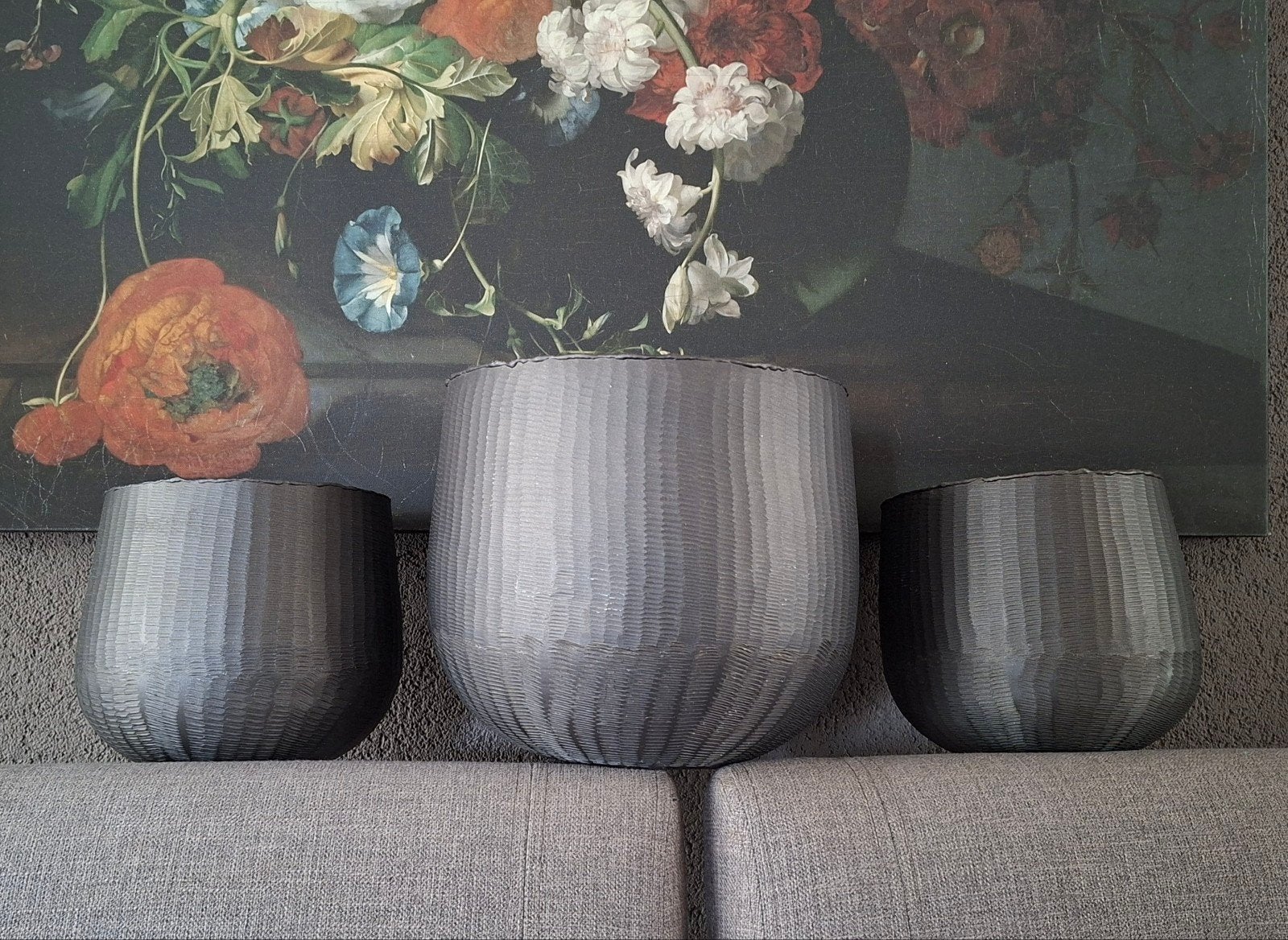 Set van 3 design taupe bloempotten (1 grote, 2 kleinere), Minder dan 30 cm, Rond, Ophalen of Verzenden, Zo goed als nieuw