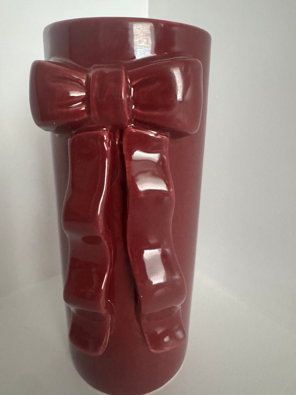 Vaas burgundy met strik, Ophalen of Verzenden, Nieuw, Rood, Steen/keramiek