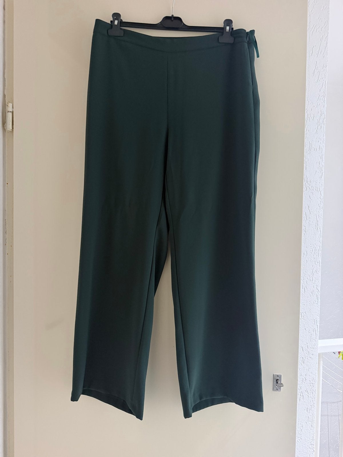 River Island donkergroene broek - Maat 42/44 (L), Maat 42/44 (L), Ophalen of Verzenden, Zo goed als nieuw, Lang