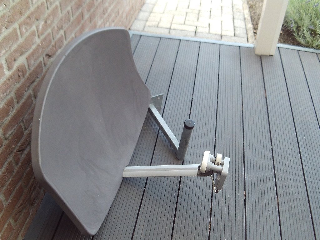 satteliet schotel set 2/4 koppen rebox reveiver, Ophalen, Zo goed als nieuw, (Schotel)antenne, Overige merken
