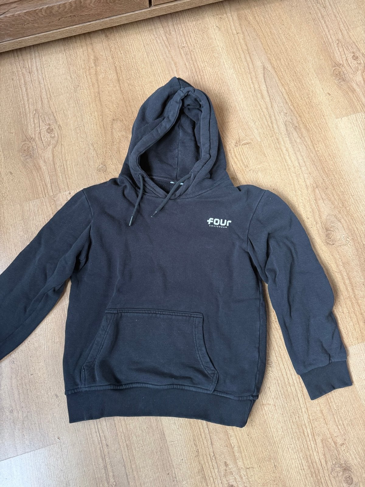Diverse Kinderkleding: Hoodies, T-shirts, Jeans (4 items), Ophalen of Verzenden, Gebruikt, Jongen of Meisje, Setje