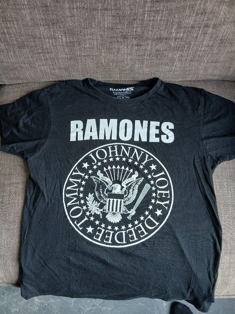 T-shirt, Ophalen, Zo goed als nieuw, Maat 52/54 (L), Zwart