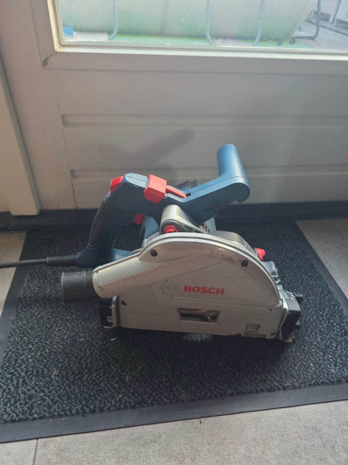 Bosch GKT 55 GCE Invalzaag met 1,5m Geleiderail en L-Boxx, Ophalen, 1200 watt of meer, Invalzaag, 30 tot 70 mm