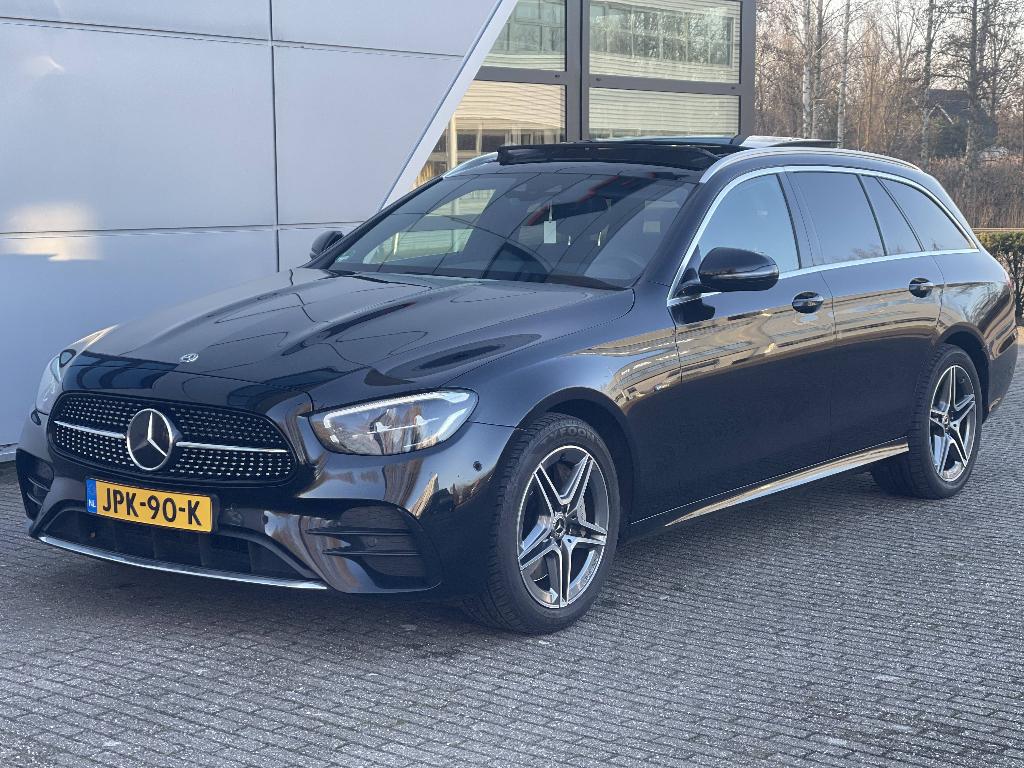Mercedes-Benz E-Klasse E300 e 320pk 9G-TRONIC Facelift Zwart, Auto's, Automaat, Achterwielaandrijving, Zwart, 4 cilinders