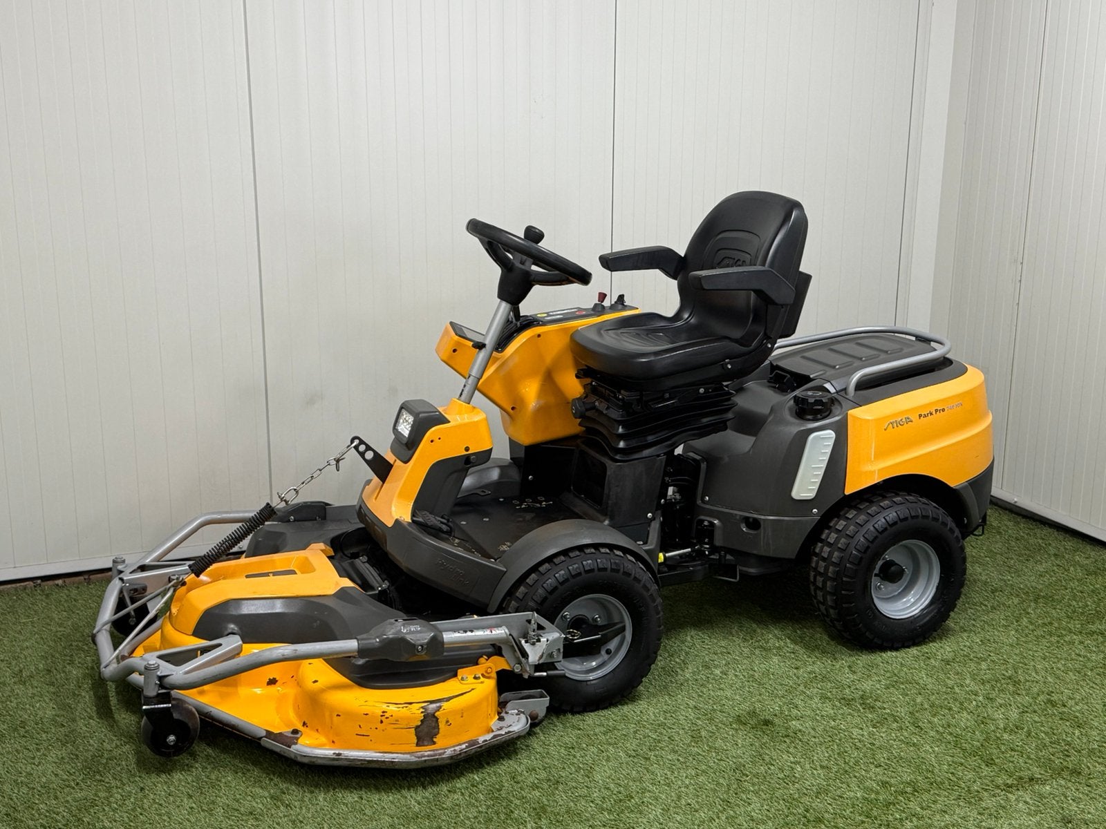 Stiga Park Pro 740iox AWD zitmaaier 125cmdek 2cil. Stuurbekr, Tuin en Terras, Zitmaaiers, Ophalen, Zo goed als nieuw