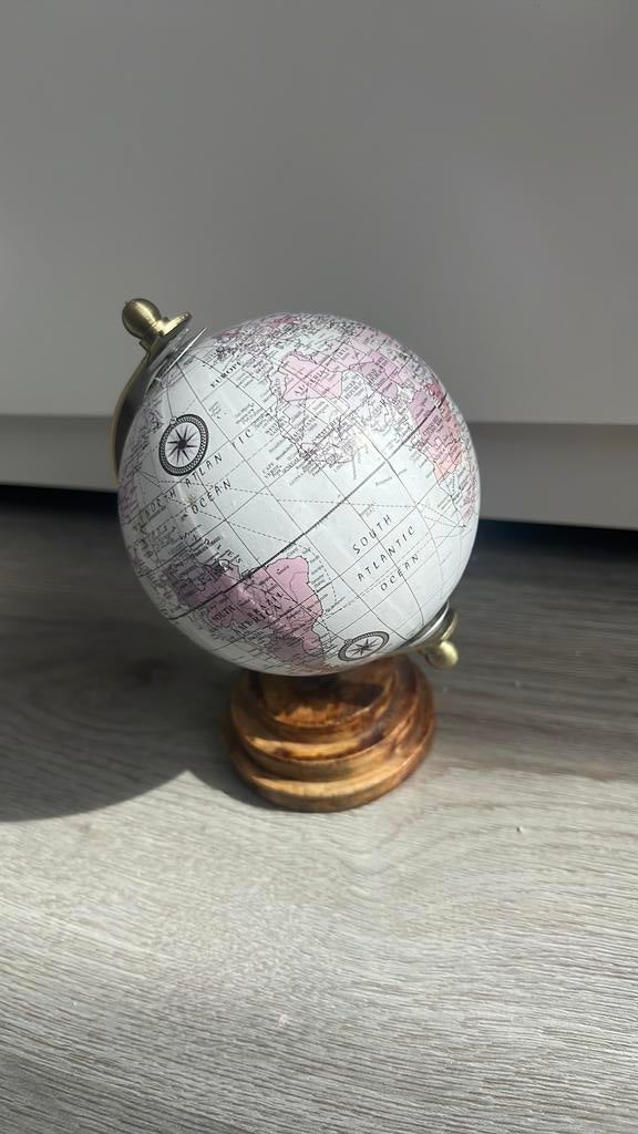 Mini wereldbol, Ophalen of Verzenden, Interactief, Zo goed als nieuw