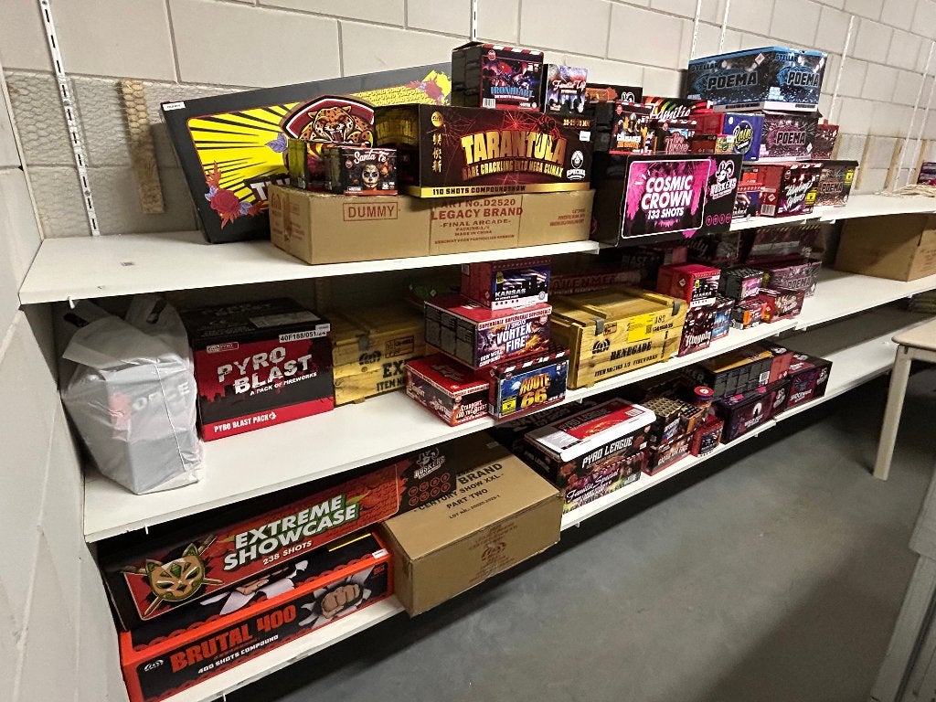 Vuurwerk Dummy's BIEDEN, Verzamelen, Ophalen