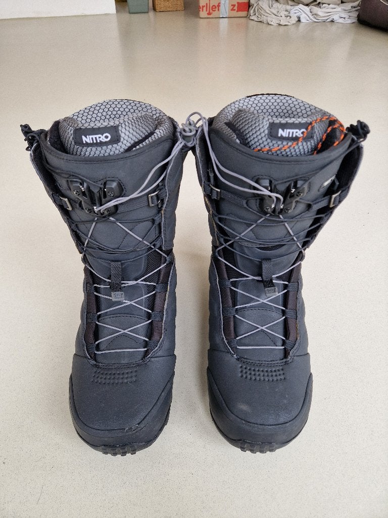Nitro Select Boots 42 + Bindingen, Sport en Fitness, Snowboarden, Ophalen of Verzenden, Zo goed als nieuw, Schoenen