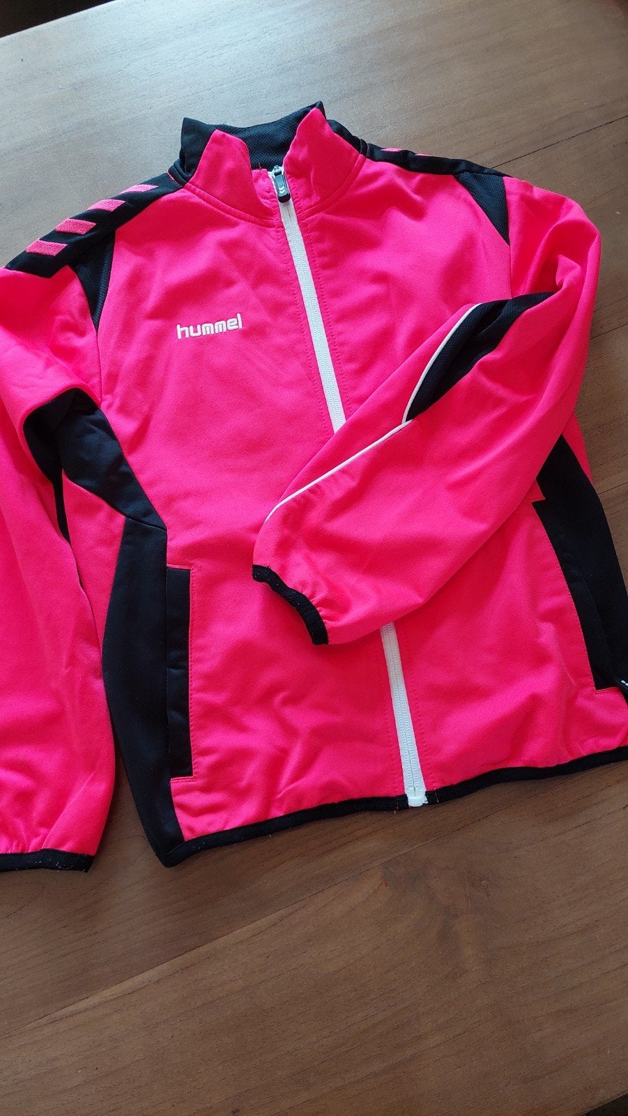 Hummel sportjasje roze/zwart maat 128, Meisje, Ophalen of Verzenden, Zo goed als nieuw, Hummel
