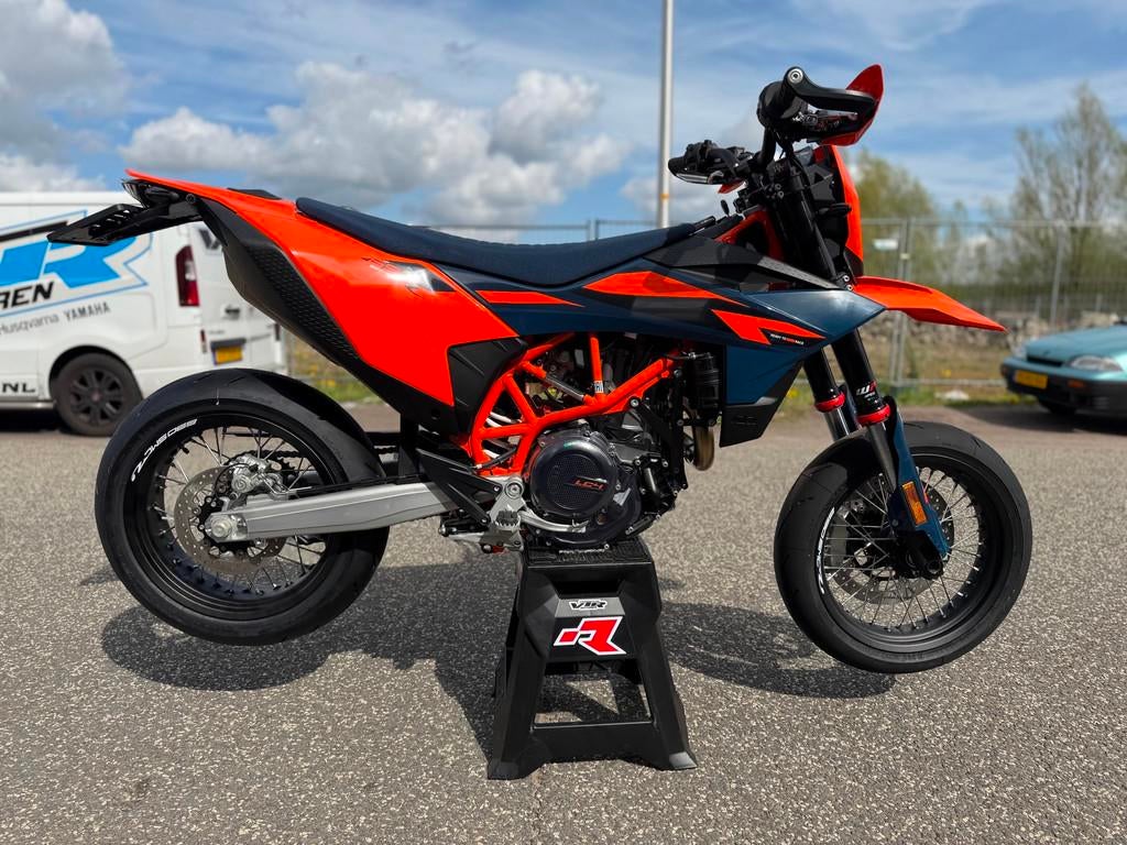 KTM 690 SMC R Supermoto A2 Supermotard NIEUW! BTW motor 2026, Motoren, Motoren | KTM, 693 cc, Traction Control, Ktm, Bedrijf