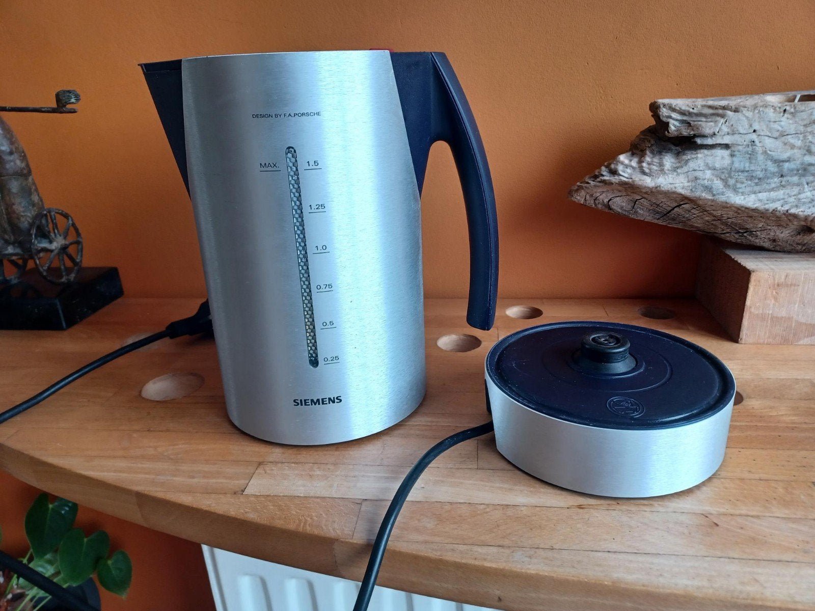 Siemens waterkoker design by Porsche 1.5L RVS, 1 tot 2 liter, Ophalen, Gebruikt, Draadloos