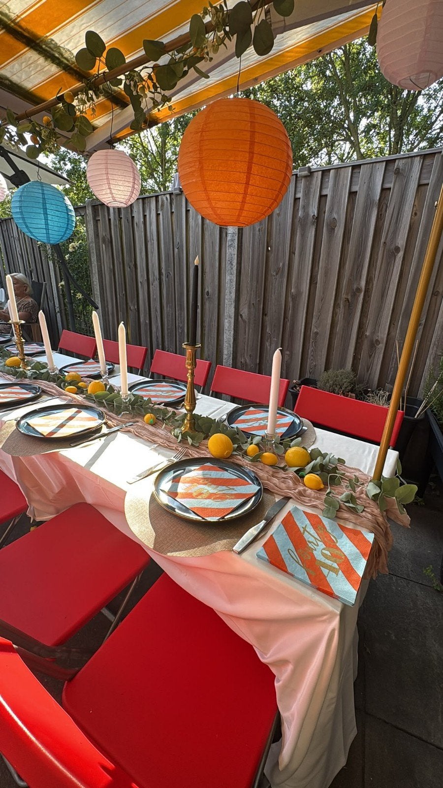 Te huur! 3 tafels, 10 klapstoelen en 2 statafels voor €90, Ophalen, Zo goed als nieuw, Geboorte of Huwelijk