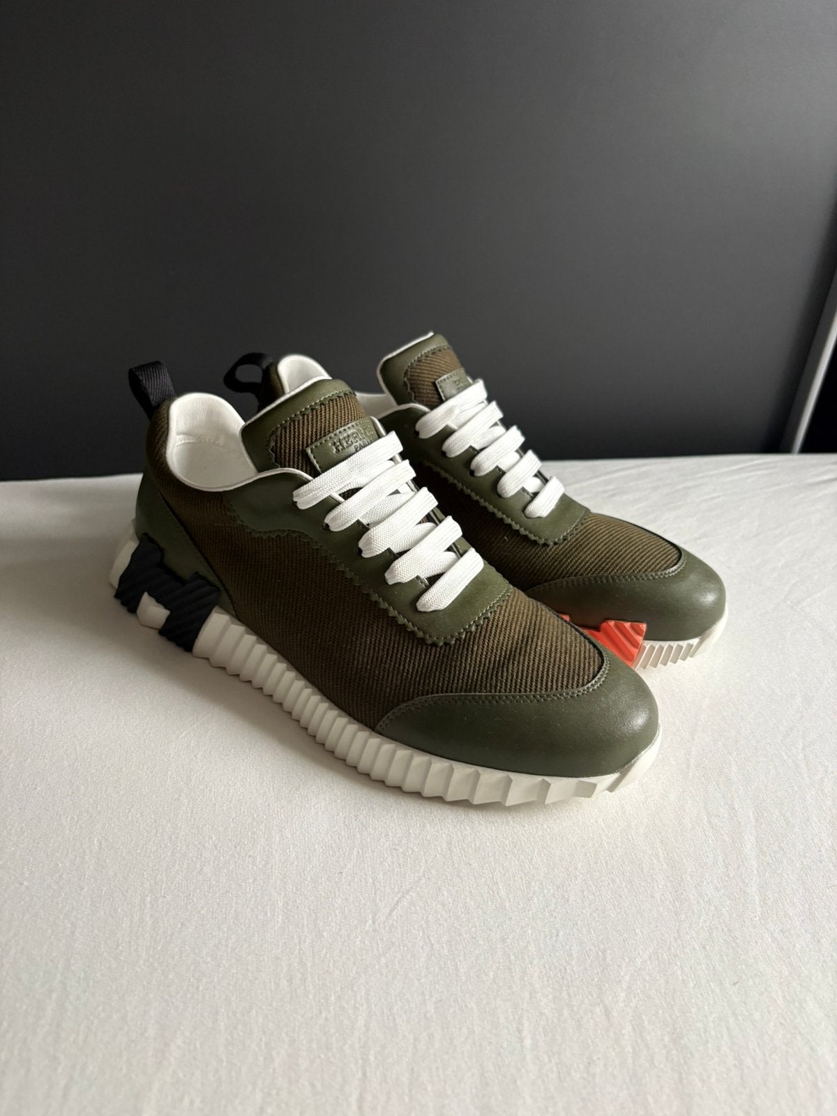 Hermes bouncing maat 42 groen, Kleding | Heren, Schoenen, Ophalen of Verzenden, Zo goed als nieuw, Overige kleuren