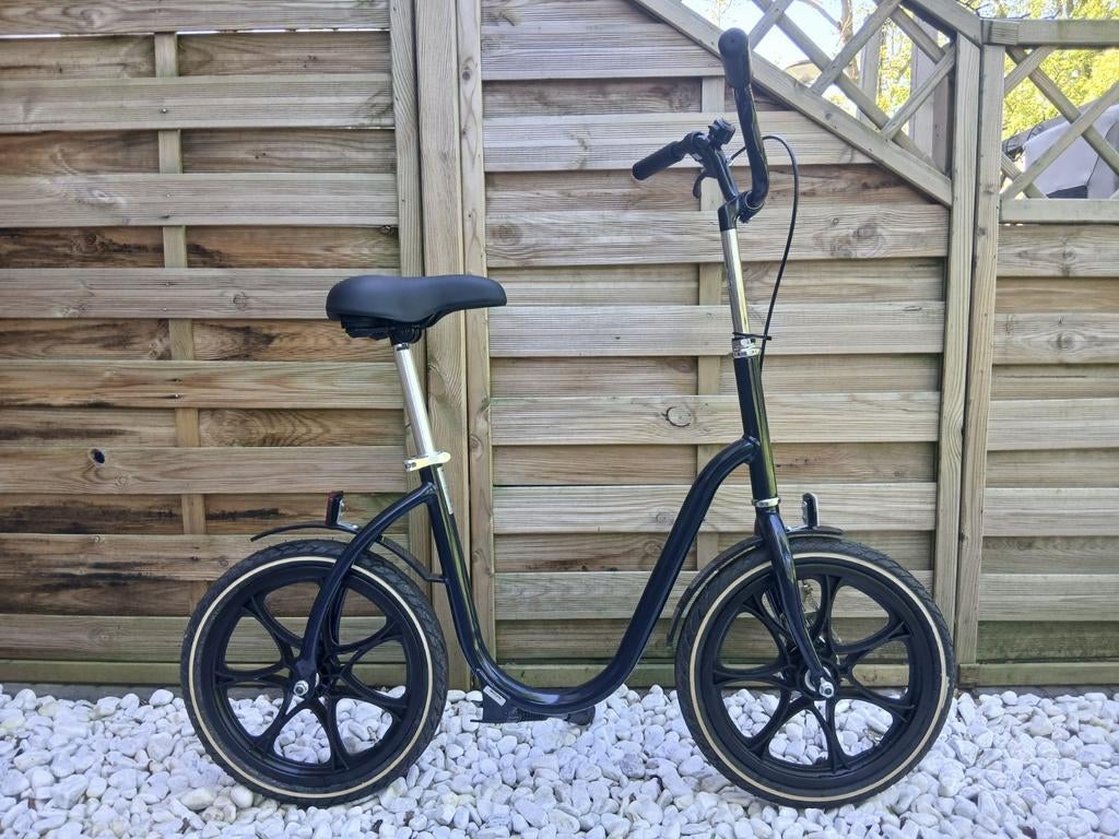 Nieuwstaat! Qgo Mezcala 1 loophulp, loopfiets volwassenen., Diversen, Verpleegmiddelen, Zo goed als nieuw, Ophalen of Verzenden