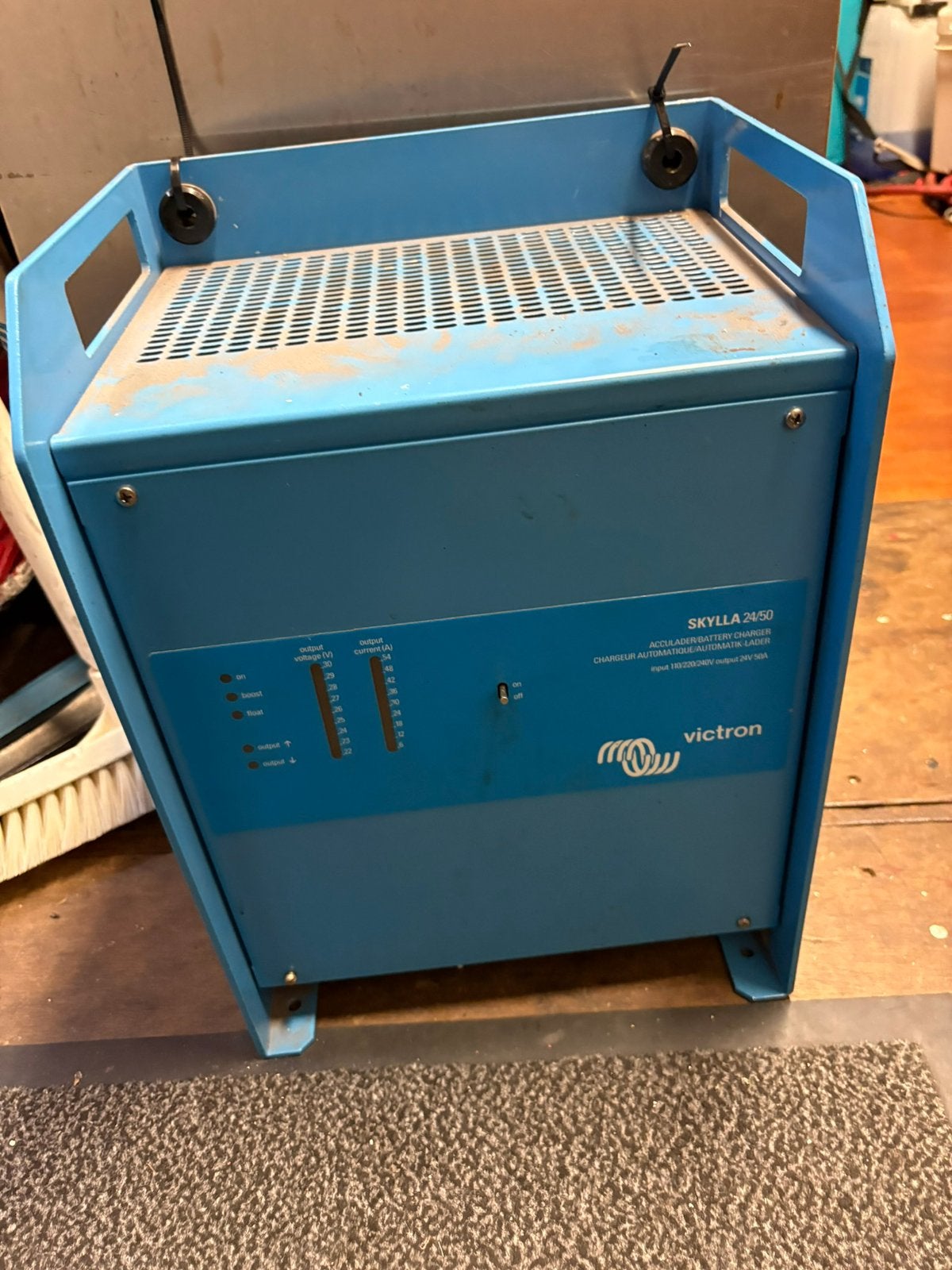 Victron oplader, Ophalen, Gebruikt, Motor en Techniek