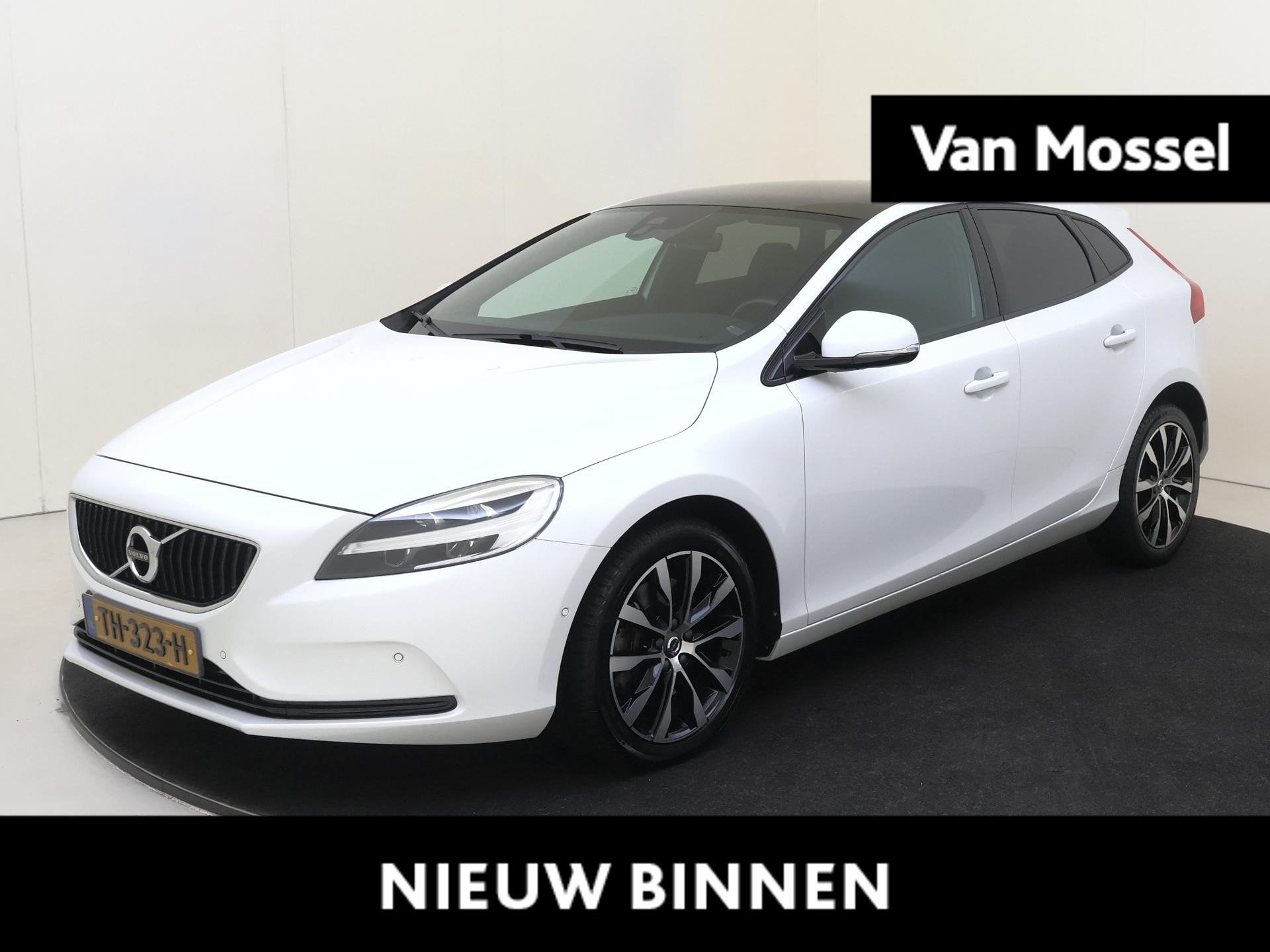 Volvo V40 1.5 T3 Dynamic Edition | Panoramadak | Achteruitri, Auto's, Volvo, 4 cilinders, Leder en Stof, Wit, Origineel Nederlands