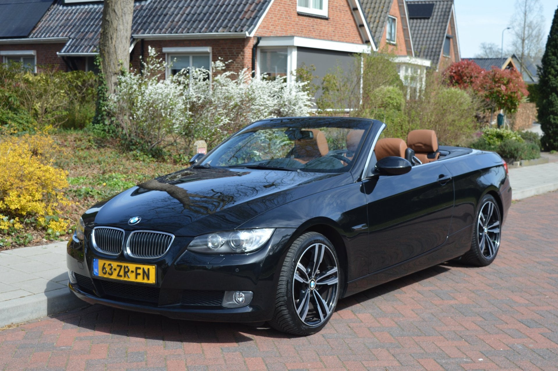 BMW 3-serie Cabrio 325i High Exe Org NL/NAP/6-cilinder, Achterwielaandrijving, Gebruikt, 4 stoelen, 1600 kg