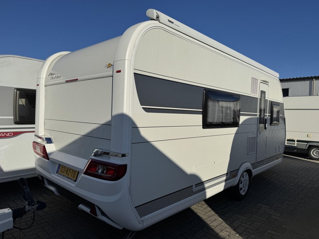 Hobby Excellent 495 WFB Mover, Cassetteluifel, Caravans en Kamperen, Overige typen, Standaardzit, Hobby, Bedrijf