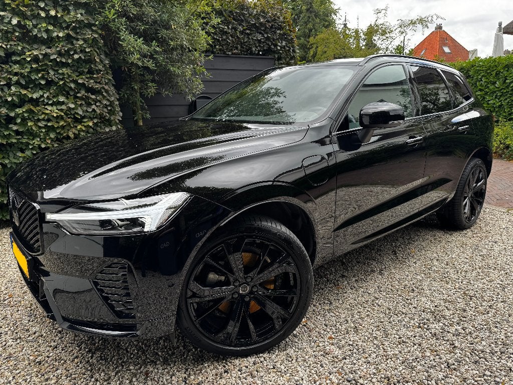 Volvo XC60 T6 Plug-in-Hybrid MY2026 Black Ed Facelift Trekh, Auto's, Automaat, Dealer onderhouden, Zwart, 4 cilinders
