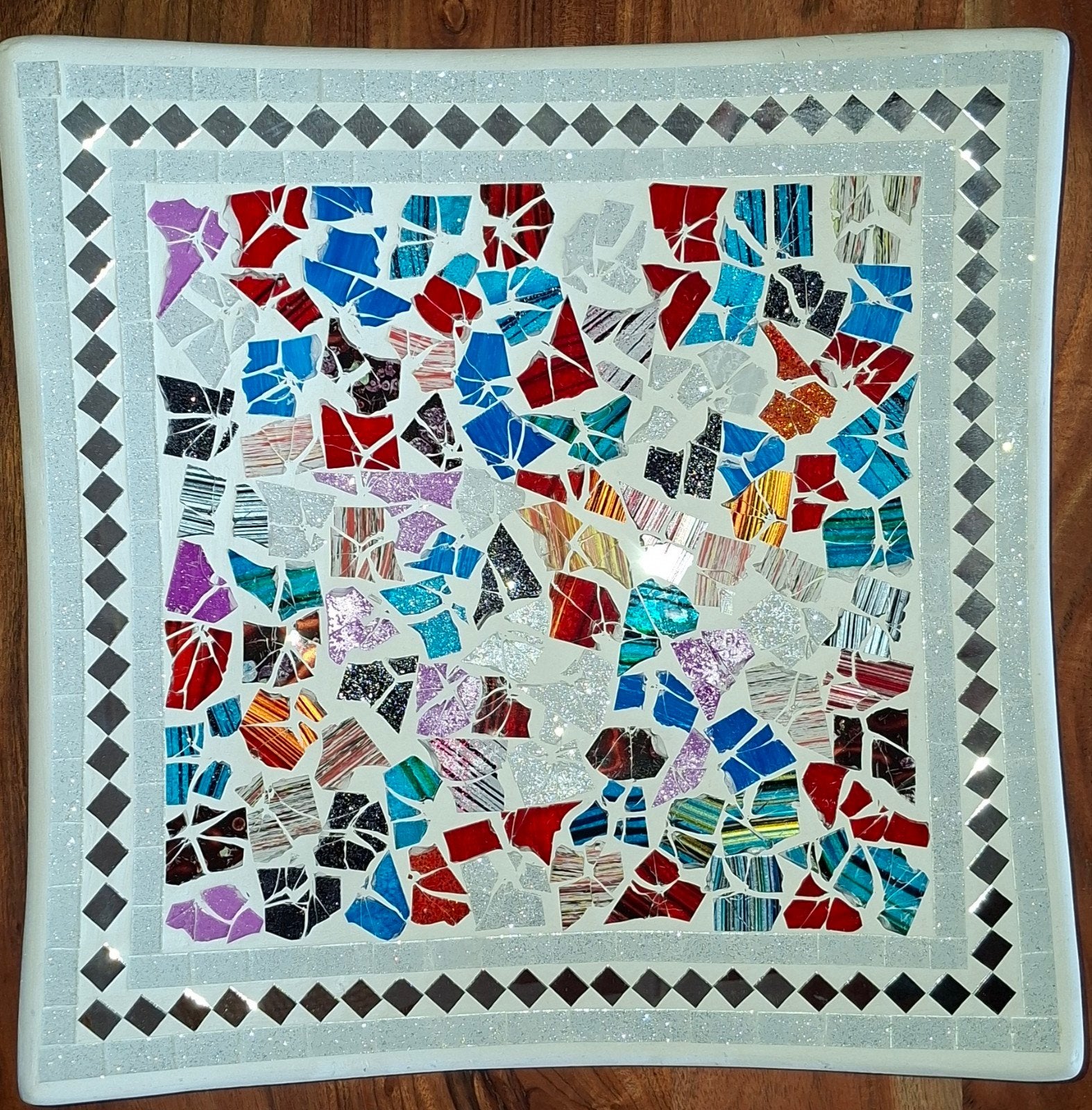 Decoratieve schaal met mozaïek van gekleurd glas, Ophalen, Schaal, Vierkant, Handgemaakt