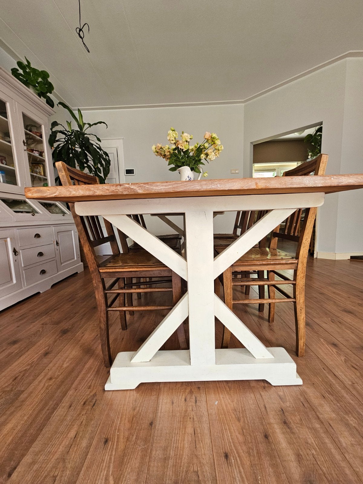 Foto 6 van Hele mooie, grote, landelijke eettafel