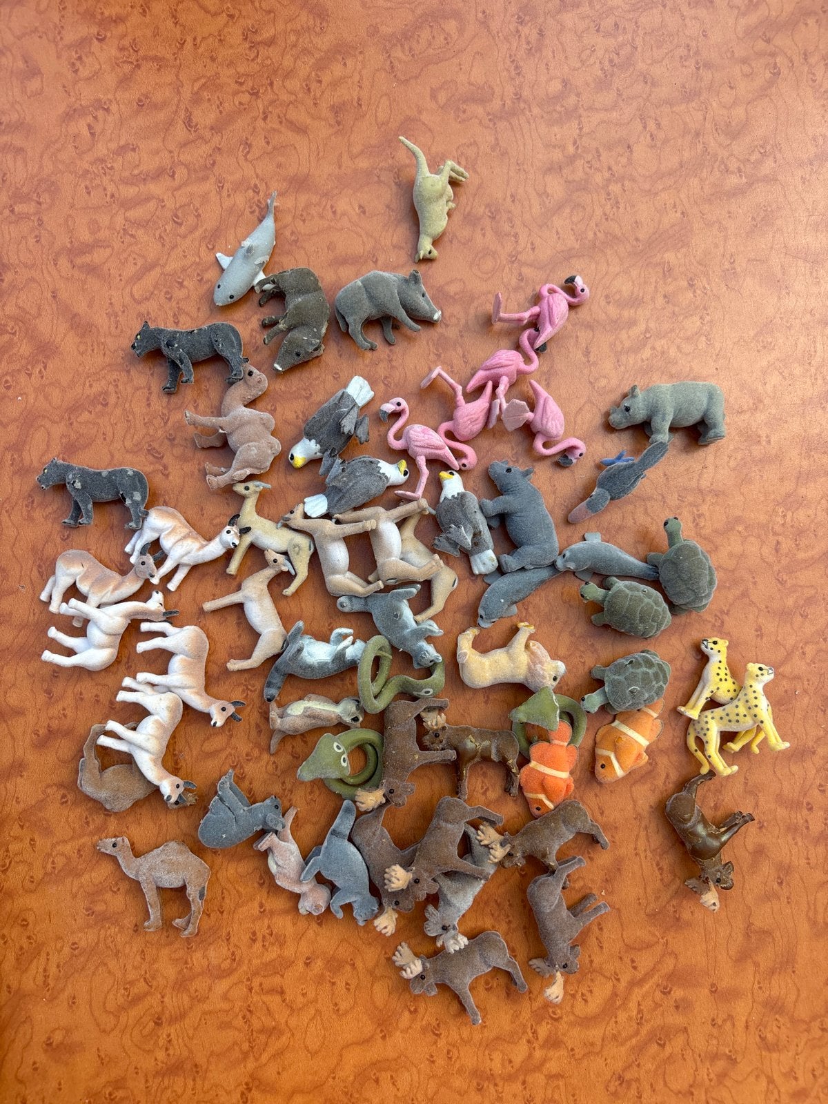 Grote verzameling Troetels / Flocked dierenfiguren, Verzamelen, Dierenverzamelingen, Ophalen of Verzenden, Gebruikt, Overige soorten